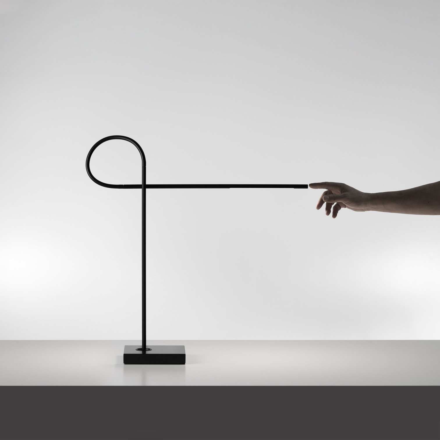 Davide Groppi, Ribbon Table lamp