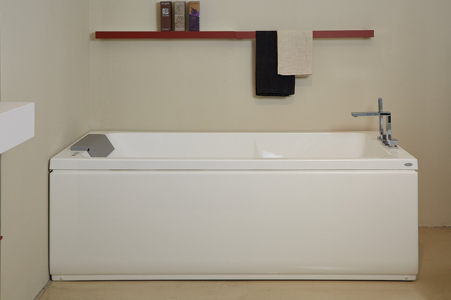 Jacuzzi, Sharp Vasca idromassaggio 170x75 cm