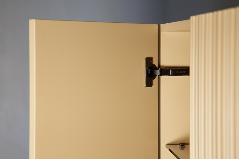 Aqua, Via Condotti Colonna a terra