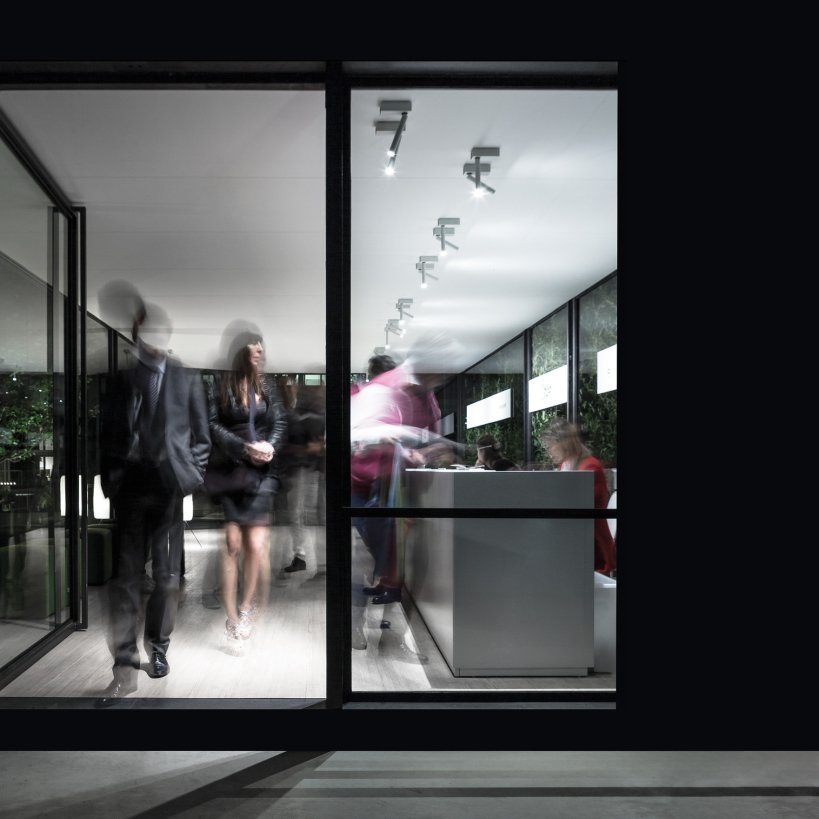 Davide Groppi, Mira Wall lamp matt white