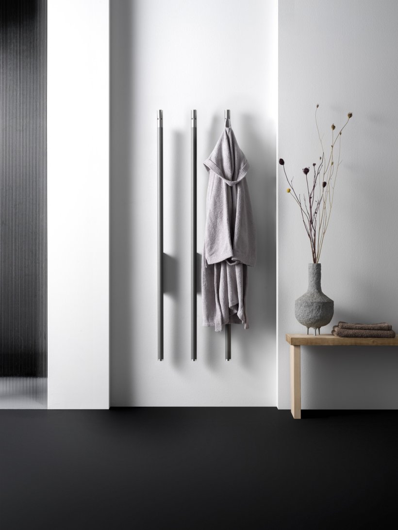 Antrax, Carlo Scaldasalviette elettrico L.151,5 cm