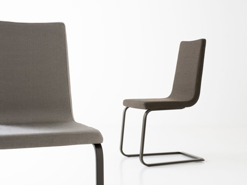 Pointhouse, Schwinger stackable Chair 