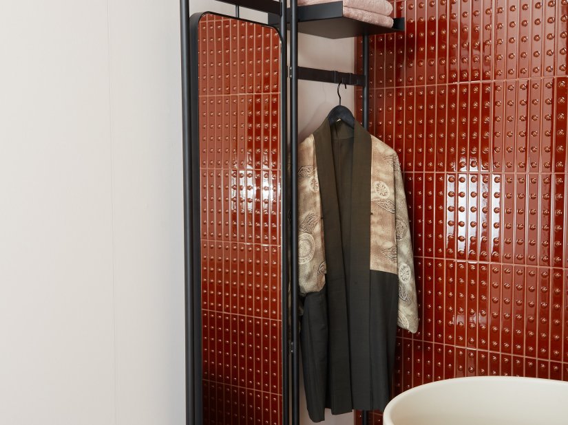 Nic Design, Over Parete attrezzata con specchio 