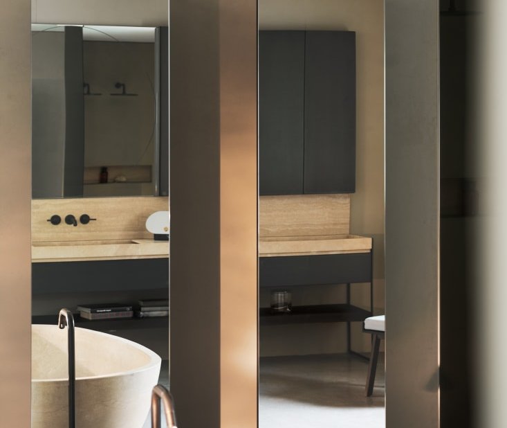 Agape, Voilà Mirror cabinet 209x50 cm 