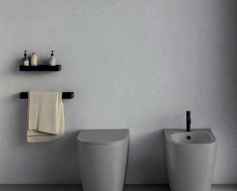 Nic Design, Pin Coppia sanitari 