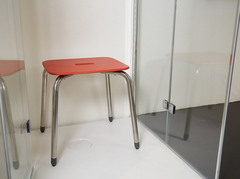 Ponte Giulio, Hug Sgabello 