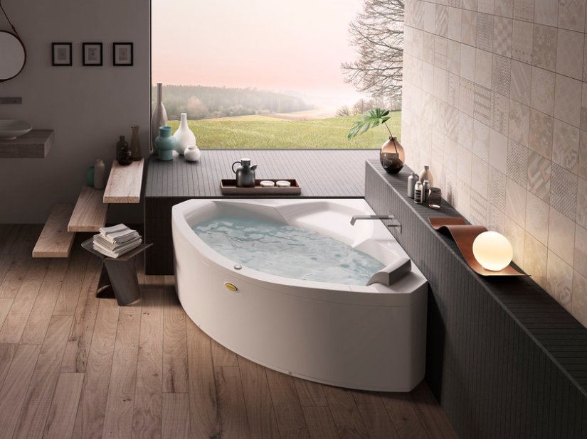 Jacuzzi, Uma Whirlpool tub 