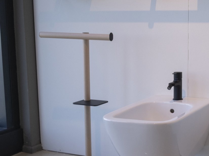Agape, Dot Line Freestanding element 