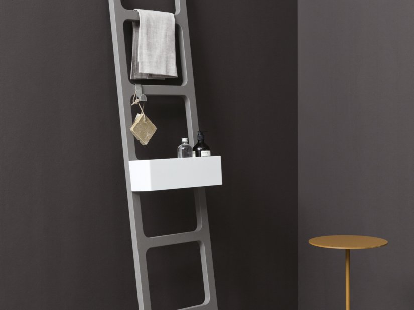 Nic Design, Oltre Scala con portaoggetti 